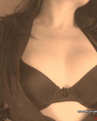 Bildkompilation einer asiatischen Schlampe in ihrer sexy Reizwäsche
 #69876641