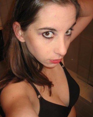Galerie einer schlanken Amateur-Tussi, die nackt camwhored
 #67613492
