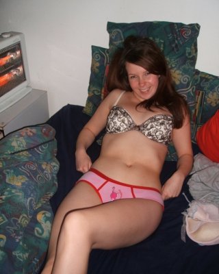Candid hausgemachte Schnappschüsse von Amateur teen gfs fallen Höschen
 #68451644