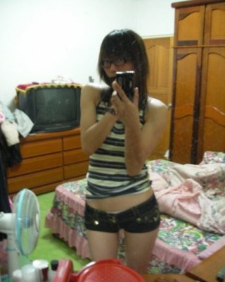 Chinese Chick With Glasses Posing For Selfpics