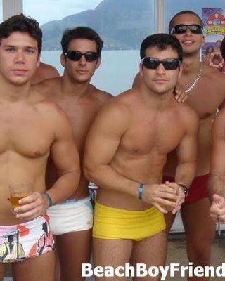 Hot Pictures And Videos Of Amateur Guys By The Sea