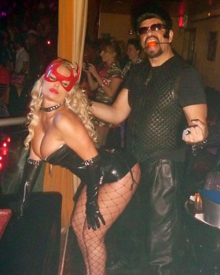Nicole coco austin exposing sie schön arsch im tanga auf boot
 #75365203