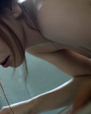 Niedlich japanisch teen emi harukaze posiert zeigt Titten
 #69818055