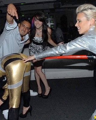 Verrückt startrek porno babes erhalten gefickt und geleckt in diesem star trek convention sex
 #70992556