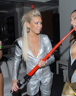 Verrückt startrek porno babes erhalten gefickt und geleckt in diesem star trek convention sex
 #70992567