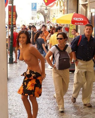 Nudist Women In Public Places