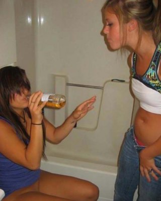 潰れて浪費した女たちのホットな写真集
 #76395818