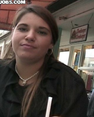 Brunnette cutie wird auf Spycam erwischt, wie sie einem Typen einen bläst, während er fährt
 #74556673