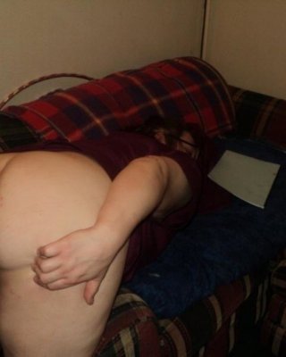 Galerie einer perversen Amateur-Plumper, die ihren riesigen Arsch zeigt
 #67576961