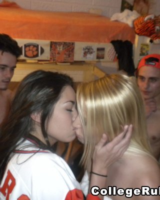 Impresionante fiesta de sexo universitario
 #74542057