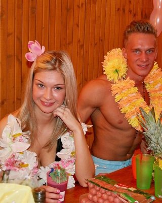 Fickfest in einer Dusche
 #76770759