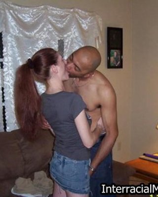 Interracial reife Freundinnen nehmen schwarzen Schwanz
 #73461802