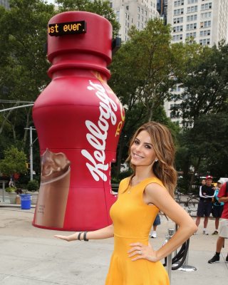 Maria Menounos Wearing Tight Yellow Mini Dress At Skipperventions Event In New Y