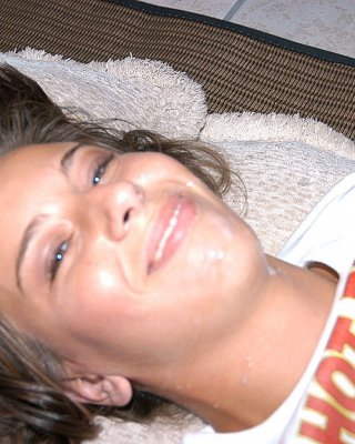 Busty pizzadelivery chick kelly kline pounded by a married couple
 #72680239