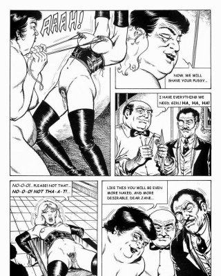 金髪女性の丸いお尻に押し込まれる黒の巨大ディルド
 #69661478