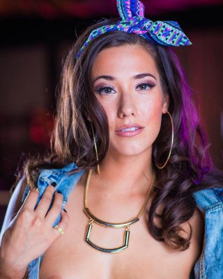 Studly Eva Lovia fucks like insane