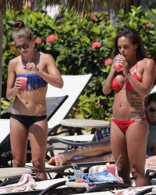 Alex Morgan And Sydney Leroux Showing Off Their Hot Bikini Bodies At The Beach I