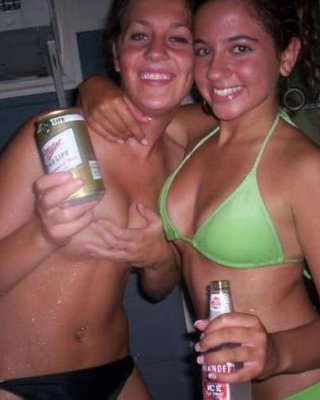 Really Drunk Amateur Girlfriends Exposed