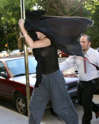 Demi Moore zeigt Muschi und Titten und sieht durch Paparazzi-Bilder
 #75432699