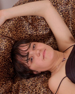 Haarig sexy adrianne
 #77314953