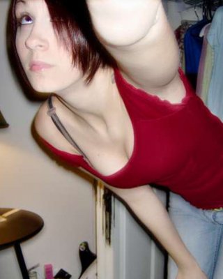 Wunderschöne Amateur-Mädchen, die nackt vor der Kamera posieren
 #77062149