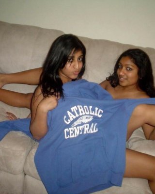 Echte indische gfs posieren und sind nackt Galerie 7
 #77764826