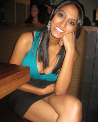 Echte indische gfs posieren und sind nackt Galerie 7
 #77764900