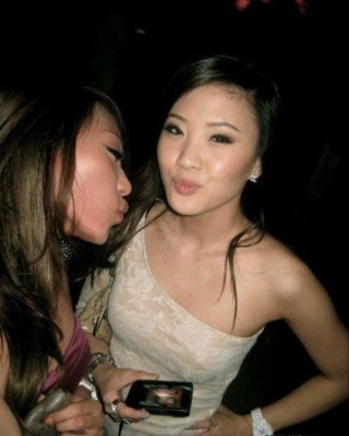 Sexy Amateur asiatische Babes posieren für die Cam
 #67587180