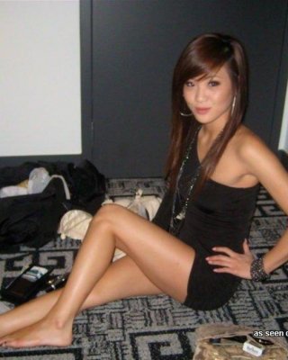 Sexy Amateur asiatische Babes posieren für die Cam
 #67587191