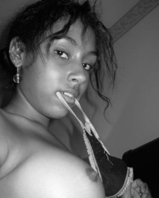 Kochada onlayn porno suratga olish Rossiyada qamoqxonada ayol jinsiy video