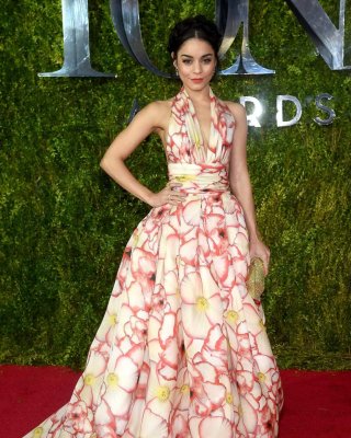 Vanessa Hudgens Braless Showing Sideboob At The 2015 Tony Awards In NYC