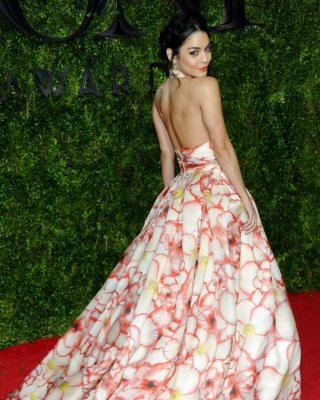 Vanessa Hudgens Braless Showing Sideboob At The 2015 Tony Awards In NYC