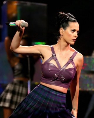 Katy Perry Wearing Leather Belly Top  Mini Skirt At 2013 IHeartRadio Music Festi