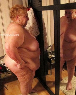 wrinkled old granny pictures #71761728