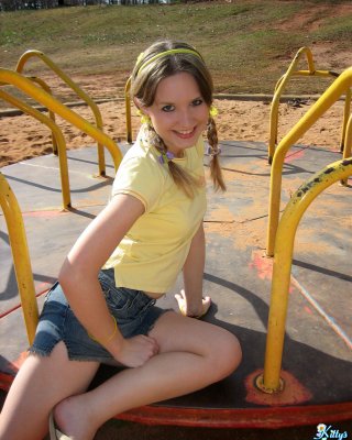 playground upskirt 