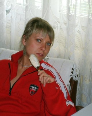 Schöne sexy heiße Amateur-Mädchen posieren vor der Kamera
 #79452867