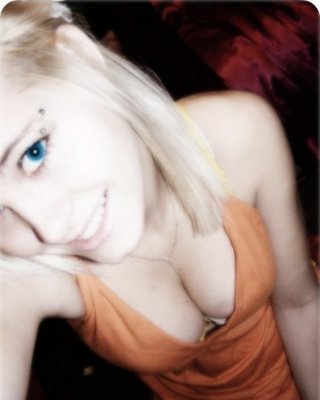 Viele hübsche und heiße Amateur-Teens, die sich ausziehen und sexy posieren
 #79398786