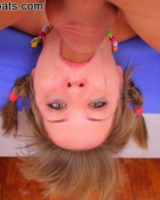 Freche Teenie in tiefer Kehle Blowjob Liebe bis Cumshot
 #74326077