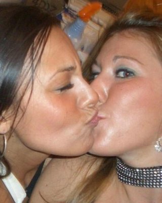 Meine sexy Frau zeigt mir ihren heißen Körper in diesen sexy Bildern
 #77134545
