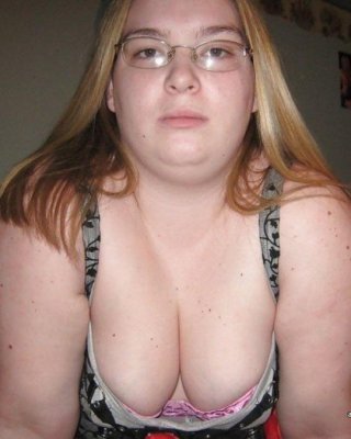 Plumper in verschiedenen Amateur-Porno-Bilder posieren sleazy
 #67609553