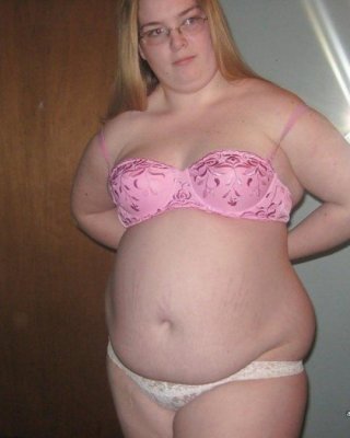 Plumper in verschiedenen Amateur-Porno-Bilder posieren sleazy
 #67609558