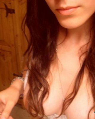 Kinky Babe macht nackte Selfies vor dem Spiegel
 #75690591