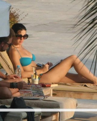 Katy Perry Smoking Ass And Tits In Sexy Bikini