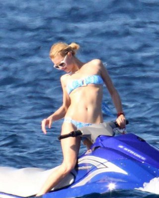 Paris Hilton Exposing Her Nice Tits While Sunbathing Topless On Yacht Paparazzi 