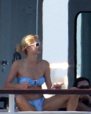 Paris Hilton Exposing Her Nice Tits While Sunbathing Topless On Yacht Paparazzi 