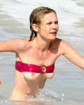 Celebrity Kirsten Dunst nice nipple slip on the beach Porn