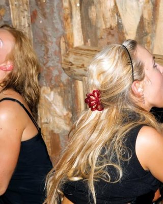Geile heiße betrunkene Mädchen ficken und saugen auf einer Orgie-Party
 #76850661