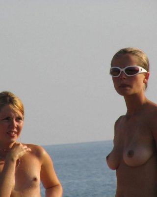 Warnung - Echte unglaubliche FKK-Fotos und -Videos
 #72278686