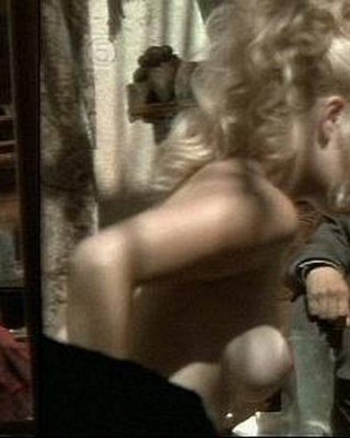 キュートなセレブ女優、ドリュー・バリーモアのヌード
 #75363755