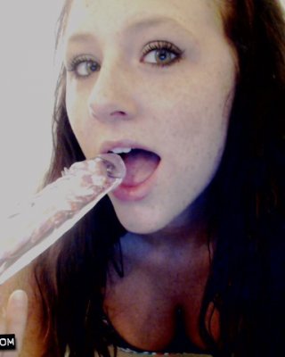 Horny Teen Freckles 18 Gets Herself Off With Big Dildo